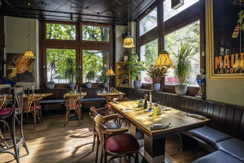Gastronomiebild Zu den Vier Linden - Deutsches Restaurant & Kneipe Braunschweig