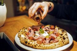 Bottega Ceccarelli Pizza Napoletana & Vinoteca - Pizzeria & Vinoteca Braunschweig