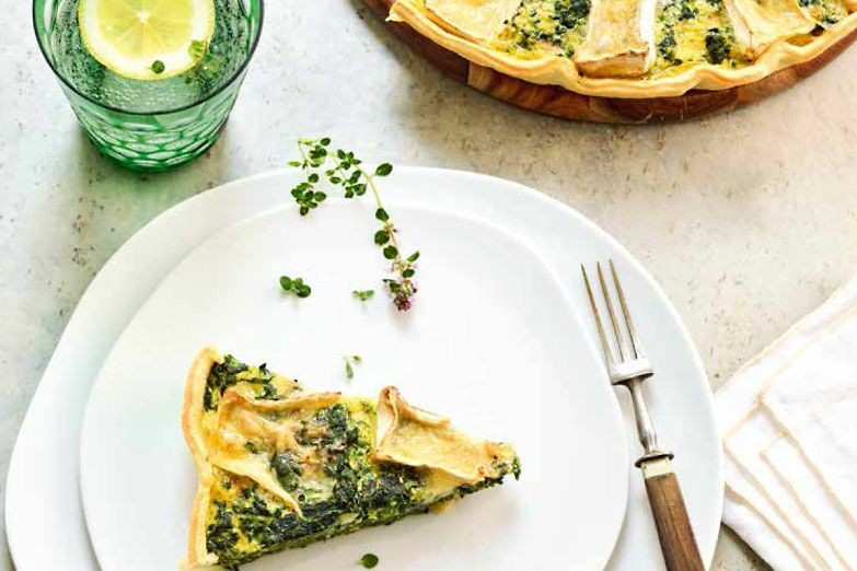 Foto von Spinattarte mit Camembert