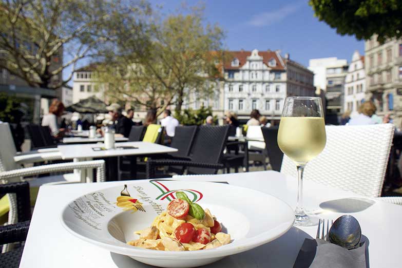 Biergarten / Terasse vom La Piazza - Italienisches Restaurant & Eiscafé Braunschweig