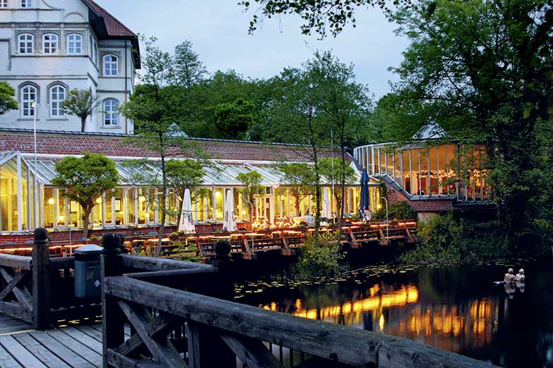 Biergarten / Terasse vom Schlossrestaurant Zentgraf - Deutsches & Internationales Restaurant Gifhorn